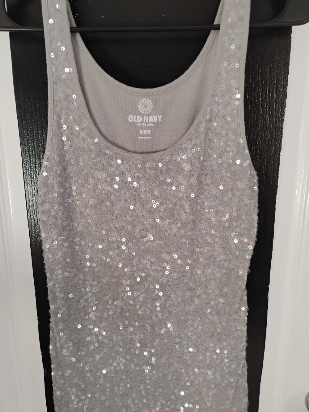 5 Tank Tops - Picture 2 of 6